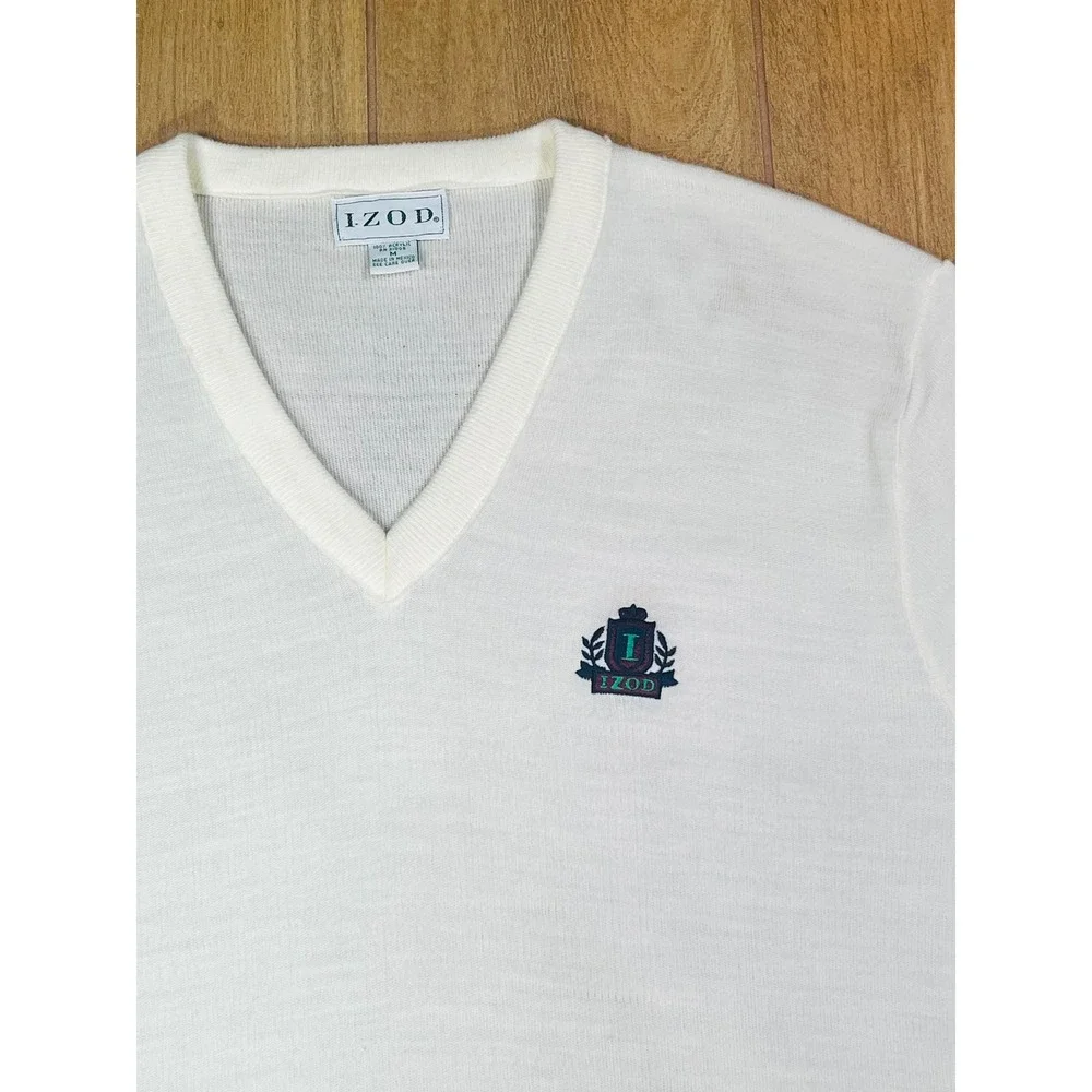 Vintage Izod Mens V-Neck Sweater White Acrylic‎ Knit Crest Logo 30741 J94 Medium